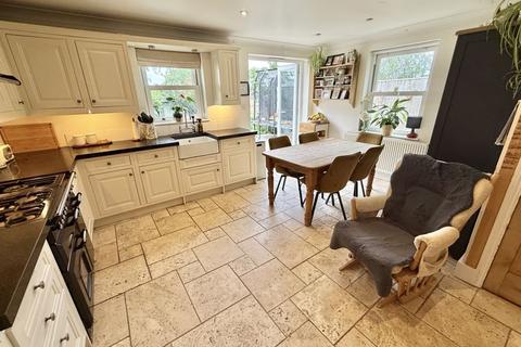 undefined, Broad Street, Cuckfield