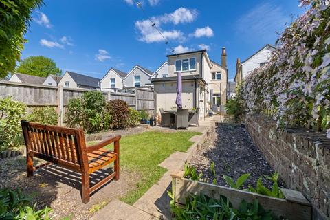 2 bedroom terraced house for sale, Bognor Road, Chichester