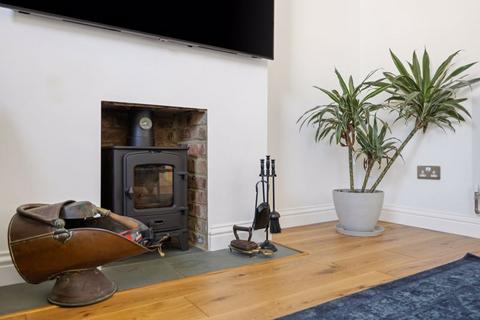 2 bedroom terraced house for sale, Bognor Road, Chichester
