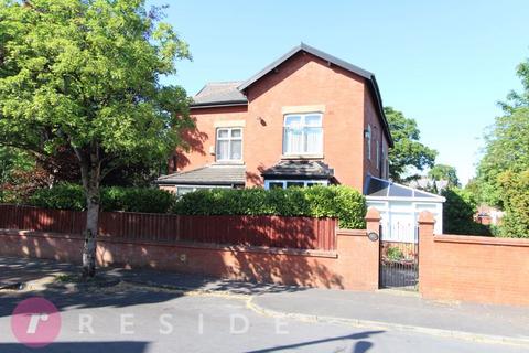 5 bedroom semi-detached house for sale, Manchester Road, Rochdale OL11