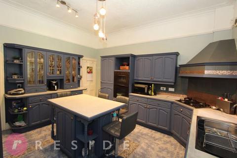 5 bedroom semi-detached house for sale, Manchester Road, Rochdale OL11