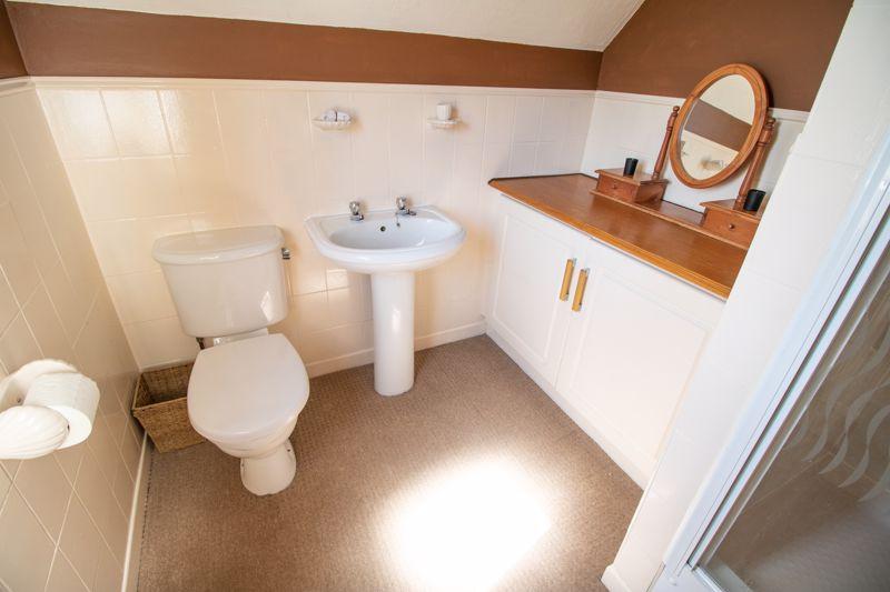 En-suite to the...