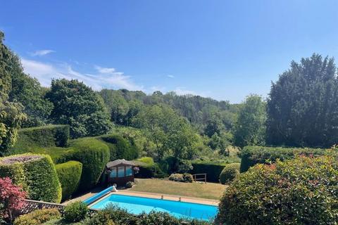 5 bedroom detached house for sale, Penn