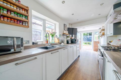 4 bedroom semi-detached house for sale, Station Road, Gillingham ME8