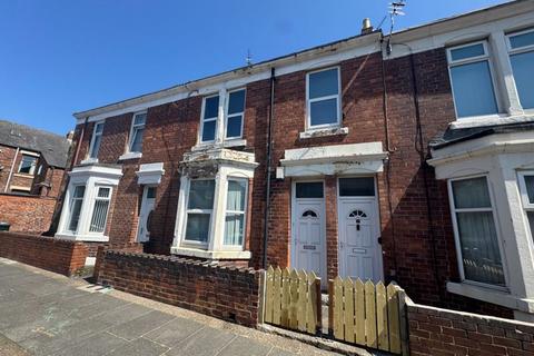 2 bedroom ground floor flat to rent, Myrtle Grove, Wallsend NE28