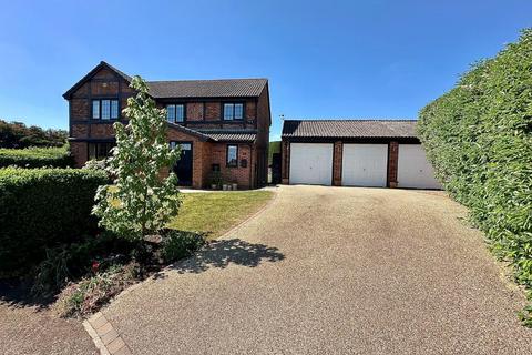 28 Hobby Close, Northampton, NN4 0RN