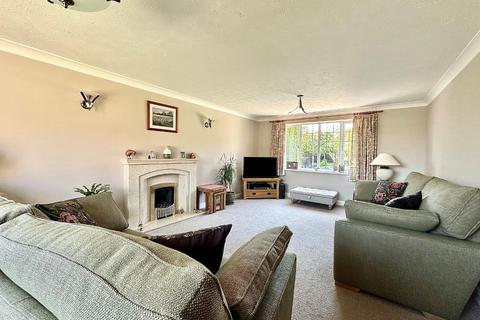 28 Hobby Close, Northampton, NN4 0RN
