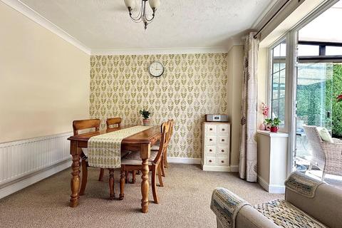 28 Hobby Close, Northampton, NN4 0RN