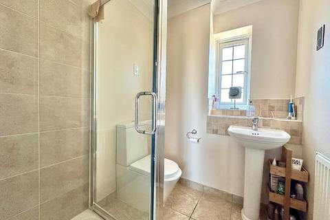 28 Hobby Close, Northampton, NN4 0RN