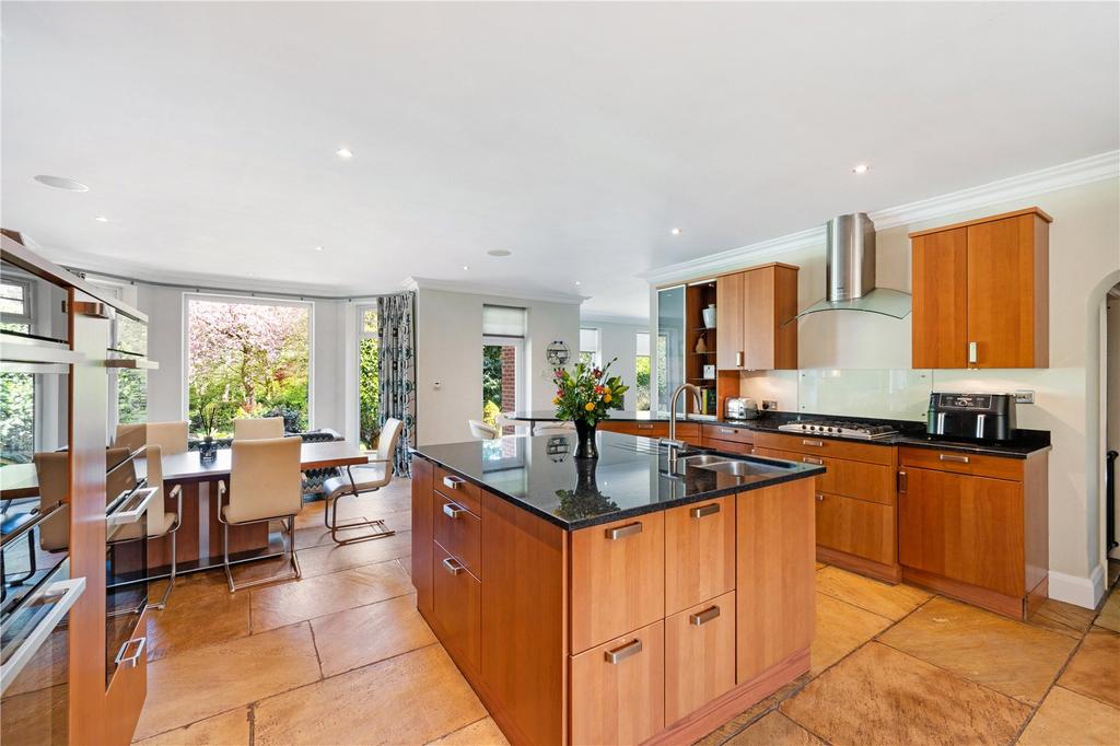 Kitchen/Dining