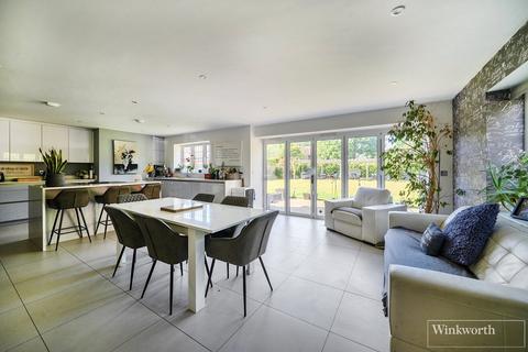 5 bedroom detached house for sale, Bagshot Road, Chobham, Surrey, GU24