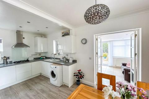 11 Chestnut Parade, Shepton Mallet, BA4 4DW