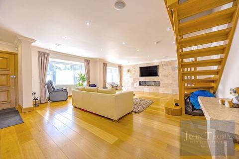 5 bedroom detached house for sale, Manor Road, Chigwell IG7