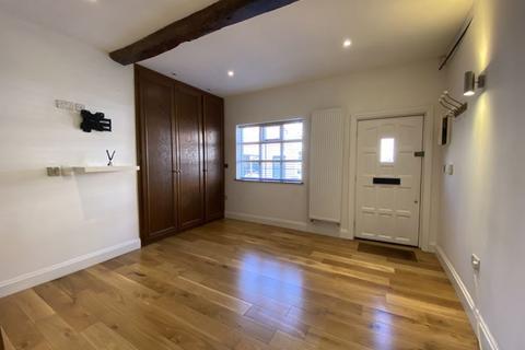 2 bedroom terraced house to rent, High Street, Stourbridge DY7