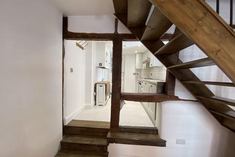 2 bedroom terraced house to rent, High Street, Stourbridge DY7