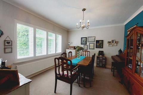 4 bedroom detached house for sale, Dowlans Road, Great Bookham KT23