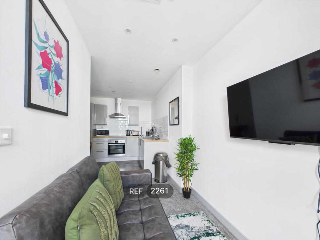 Kitchen & Living area