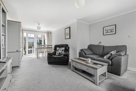63a Long Road, Comberton, Cambridge, CB23 7DG