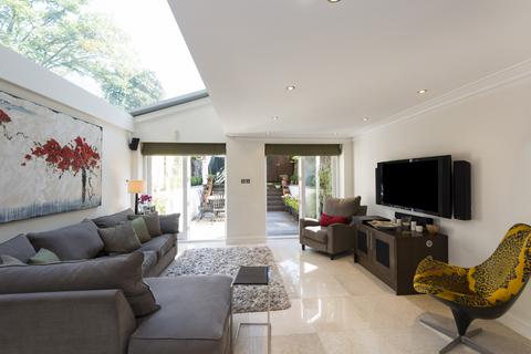 4 bedroom terraced house to rent, St Anns Terrace, St John's Wood, London, NW8