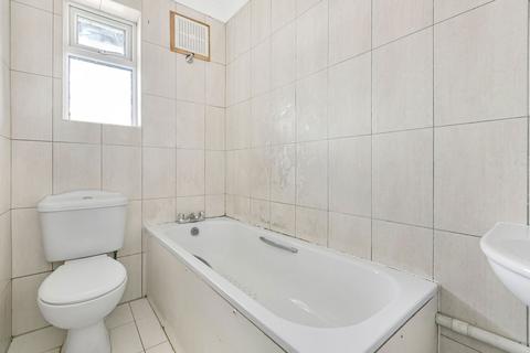 undefined, London Road, Thornton Heath CR7