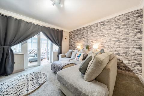 17 Beeston Road, Broughton, Chester, CH4 0SB