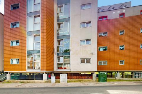 2 bedroom flat to rent, Park Vista Apartments, Hermit Road, E16