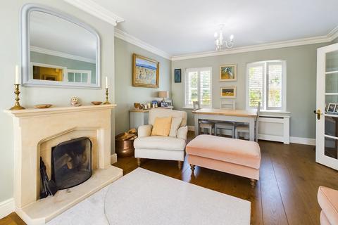 2 Bradleys, Shipton Under Wychwood, Chipping Norton, OX7 6BN