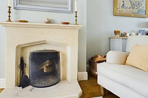 2 Bradleys, Shipton Under Wychwood, Chipping Norton, OX7 6BN