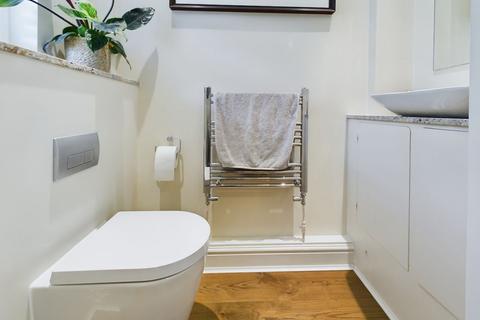 2 Bradleys, Shipton Under Wychwood, Chipping Norton, OX7 6BN