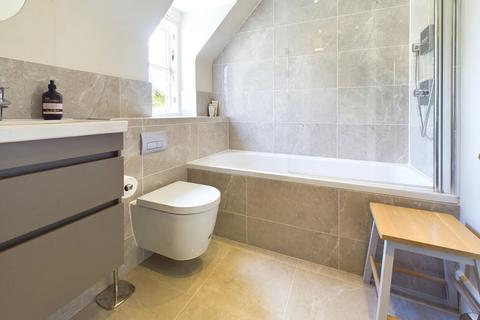 2 Bradleys, Shipton Under Wychwood, Chipping Norton, OX7 6BN