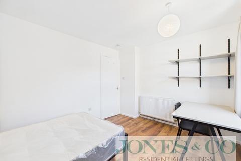 3 bedroom flat to rent, Mousehold Street
