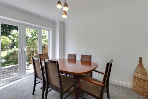 5 Field End, Bideford, EX39 3SH