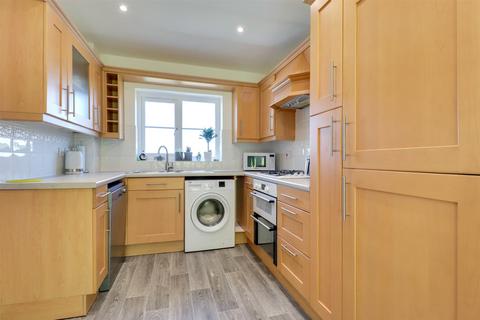 5 Field End, Bideford, EX39 3SH