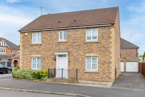 4 bedroom detached house for sale, Hatters Court, Warwickshire CV12