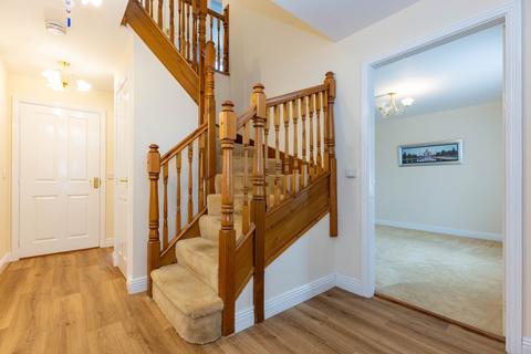 4 bedroom detached house for sale, Hatters Court, Warwickshire CV12