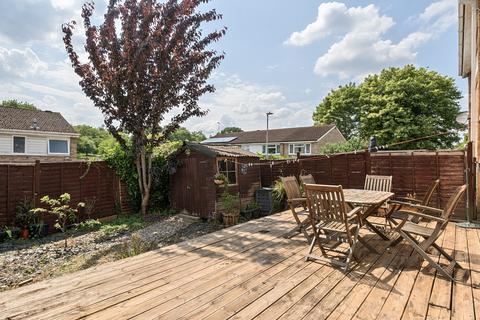 65 Queensway, Caversham, Reading, RG4 6SJ