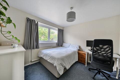 65 Queensway, Caversham, Reading, RG4 6SJ