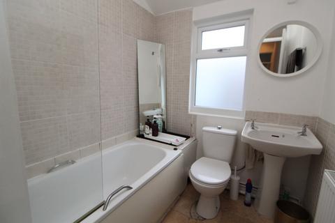 2 bedroom terraced house to rent, Catherine Street, Cheshire CH1