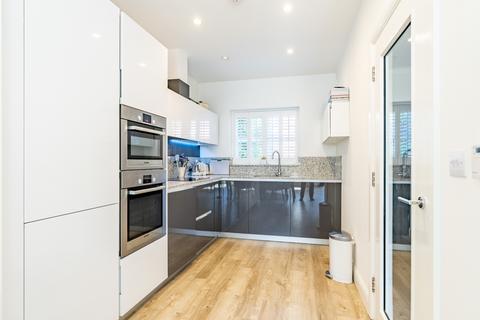 15 Cassius Drive, Kings Park, St Albans, AL3 4GD
