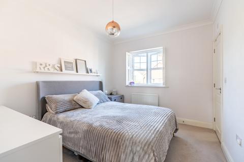 15 Cassius Drive, Kings Park, St Albans, AL3 4GD