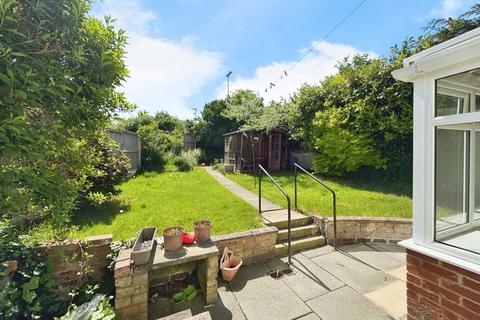37 Crescent Road, Congleton, CW12 4BG
