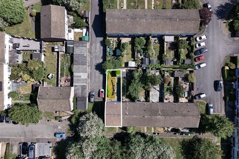 8 Mendip Close, St Albans, AL4 9SR