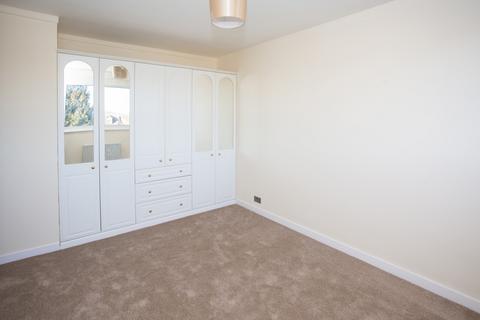 8 Mendip Close, St Albans, AL4 9SR