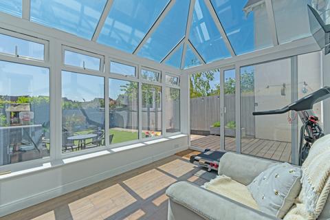 21 Baynard Avenue, Little Dunmow, Dunmow, CM6 3FF
