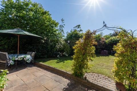 1 Barberry Path, Dunmow, CM6 1GJ