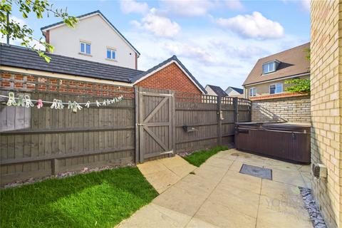 2 bedroom semi-detached house for sale, Alderney Avenue, Bletchley MK3