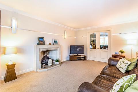 4 bedroom detached house for sale, Queensbury Close, Cheshire SK9