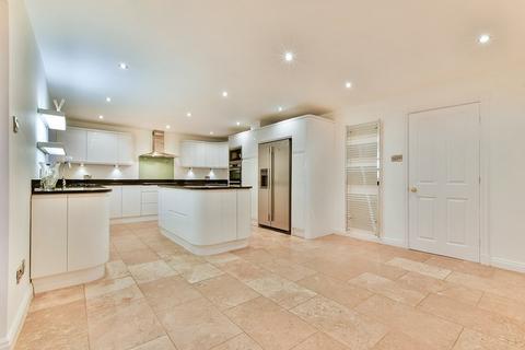 4 bedroom detached house for sale, Queensbury Close, Cheshire SK9