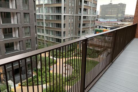 2 bedroom flat to rent, Elephant Park 8