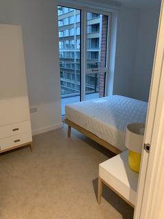 2 bedroom flat to rent, Elephant Park 8